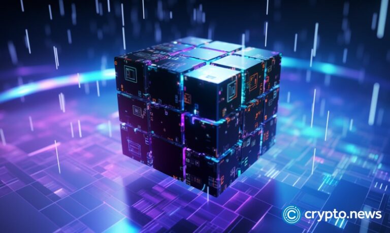 Chainlink price forms risky pattern but expert predicts a rebound in 2025